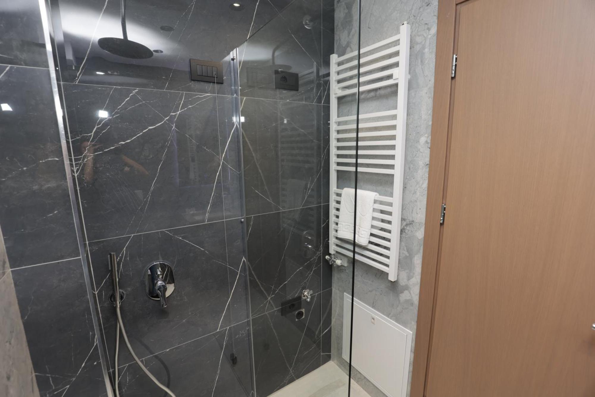 Residence Inn Hotel Tirana Buitenkant foto