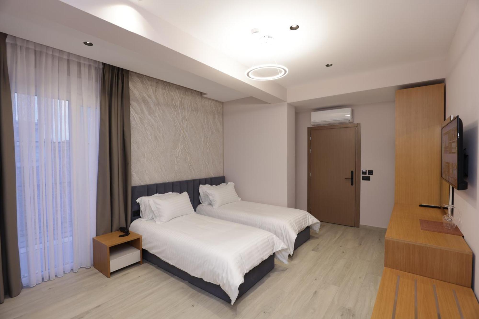 Residence Inn Hotel Tirana Buitenkant foto
